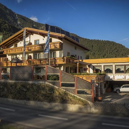 Ferienhotel Dobler Вайсенбах-ам-Лех Екстер'єр фото