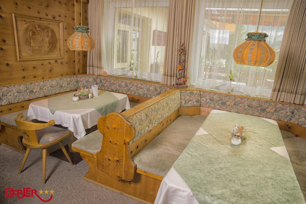 Ferienhotel Dobler Вайсенбах-ам-Лех Екстер'єр фото